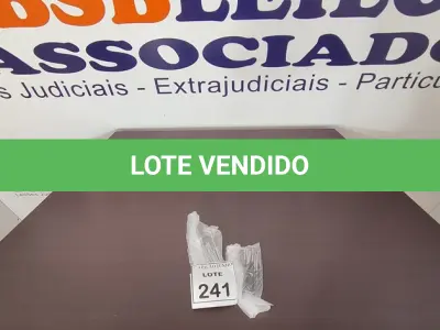 LOTE 241 - 01 LOTE COM VÁRIAS BROCAS DE PAREDE E MADEIRA. (NO ESTADO) ATENÇÃO! FAZER A VISITAÇÃO ANTES DE ARREMATAR, NÃO SABEMOS SE FUNCIONA, LEILÃO NÃO TEM GARANTIA E NEM DEVOLUÇÃO, SUJEITO A POSSÍVEIS AVARIAS VISÍVEIS/OCULTAS E/OU AUSÊNCIA DE COMPONENTES.