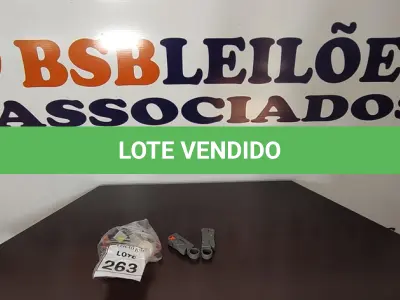 LOTE 263 - 02 DESCASCADORES DE FIO E VÁRIOS ALICATES E CHAVES DE BOCA DIVERSOS. (NO ESTADO) ATENÇÃO! FAZER A VISITAÇÃO ANTES DE ARREMATAR, NÃO SABEMOS SE FUNCIONA, LEILÃO NÃO TEM GARANTIA E NEM DEVOLUÇÃO, SUJEITO A POSSÍVEIS AVARIAS VISÍVEIS/OCULTAS E/OU AUSÊNCIA DE COMPONENTES.