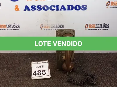 LOTE 486 - 01 TELEFONE ANTIGO. (NO ESTADO) ATENÇÃO! FAZER A VISITAÇÃO ANTES DE ARREMATAR, NÃO SABEMOS SE FUNCIONA, LEILÃO NÃO TEM GARANTIA E NEM DEVOLUÇÃO, SUJEITO A POSSÍVEIS AVARIAS VISÍVEIS/OCULTAS E/OU AUSÊNCIA DE COMPONENTES.