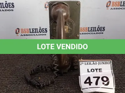 LOTE 479 - 01 TELEFONE ANTIGO. (NO ESTADO) ATENÇÃO! FAZER A VISITAÇÃO ANTES DE ARREMATAR, NÃO SABEMOS SE FUNCIONA, LEILÃO NÃO TEM GARANTIA E NEM DEVOLUÇÃO, SUJEITO A POSSÍVEIS AVARIAS VISÍVEIS/OCULTAS E/OU AUSÊNCIA DE COMPONENTES.