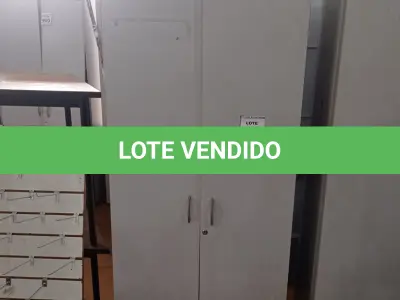 LOTE 387 - 01 ARMÁRIO ALTO COM 02 PORTAS 04 COMPARTIMENTOS. (NO ESTADO) ATENÇÃO! FAZER A VISITAÇÃO ANTES DE ARREMATAR, NÃO SABEMOS SE FUNCIONA, LEILÃO NÃO TEM GARANTIA E NEM DEVOLUÇÃO, SUJEITO A POSSÍVEIS AVARIAS VISÍVEIS/OCULTAS E/OU AUSÊNCIA DE COMPONENTES.