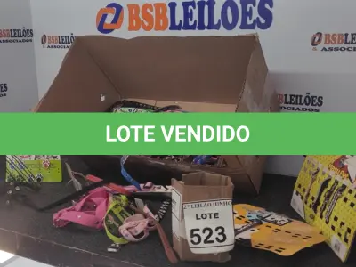 LOTE 523 - 01 LOTE COM DIVERSAS COLEIRAS E FOCINHEIRAS PARA CACHORROS. (NO ESTADO) ATENÇÃO! FAZER A VISITAÇÃO ANTES DE ARREMATAR, NÃO SABEMOS SE FUNCIONA, LEILÃO NÃO TEM GARANTIA E NEM DEVOLUÇÃO, SUJEITO A POSSÍVEIS AVARIAS VISÍVEIS/OCULTAS E/OU AUSÊNCIA DE COMPONENTES.