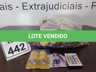 LOTE 442 - 01 LOTE COM DIVERSAS BATERIAS, PILHAS E CONTROLES DIVERSOS. (NO ESTADO) ATENÇÃO! FAZER A VISITAÇÃO ANTES DE ARREMATAR, NÃO SABEMOS SE FUNCIONA, LEILÃO NÃO TEM GARANTIA E NEM DEVOLUÇÃO, SUJEITO A POSSÍVEIS AVARIAS VISÍVEIS/OCULTAS E/OU AUSÊNCIA DE COMPONENTES.