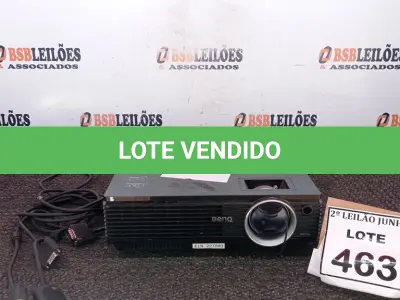 LOTE 463 - 01 PROJETOR MULTIMÍDIA 220W MARCA BENQ. (NO ESTADO) ATENÇÃO! FAZER A VISITAÇÃO ANTES DE ARREMATAR, NÃO SABEMOS SE FUNCIONA, LEILÃO NÃO TEM GARANTIA E NEM DEVOLUÇÃO, SUJEITO A POSSÍVEIS AVARIAS VISÍVEIS/OCULTAS E/OU AUSÊNCIA DE COMPONENTES.