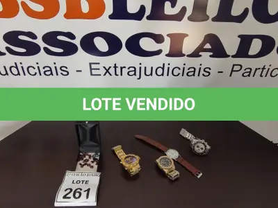 LOTE 261 - 04 RELÓGIOS DE PULSO DE MODELOS DIVERSOS E 01 CAIXA COM PEDRAS AMETISTA. (NO ESTADO) ATENÇÃO! FAZER A VISITAÇÃO ANTES DE ARREMATAR, NÃO SABEMOS SE FUNCIONA, LEILÃO NÃO TEM GARANTIA E NEM DEVOLUÇÃO, SUJEITO A POSSÍVEIS AVARIAS VISÍVEIS/OCULTAS E/OU AUSÊNCIA DE COMPONENTES.