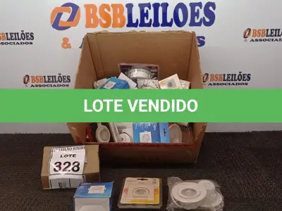 LOTE 328 - 01 LOTE COM VÁRIAS LUMINÁRIAS PAINEL SOLAR MODELOS DIVERSOS. (NO ESTADO) ATENÇÃO! FAZER A VISITAÇÃO ANTES DE ARREMATAR, NÃO SABEMOS SE FUNCIONA, LEILÃO NÃO TEM GARANTIA E NEM DEVOLUÇÃO, SUJEITO A POSSÍVEIS AVARIAS VISÍVEIS/OCULTAS E/OU AUSÊNCIA DE COMPONENTES.