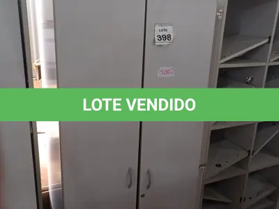 LOTE 398 - 01 ARMÁRIO ALTO COM 02 PORTAS 02 COMPARTIMENTOS. (NO ESTADO) ATENÇÃO! FAZER A VISITAÇÃO ANTES DE ARREMATAR, NÃO SABEMOS SE FUNCIONA, LEILÃO NÃO TEM GARANTIA E NEM DEVOLUÇÃO, SUJEITO A POSSÍVEIS AVARIAS VISÍVEIS/OCULTAS E/OU AUSÊNCIA DE COMPONENTES.