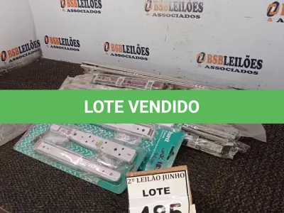LOTE 485 - 01 LOTE COM GRANDE QUANTIDADE DE SUPORTES TAMPO RETRÁTIL TAMANHOS DIVERSOS. (NO ESTADO) ATENÇÃO! FAZER A VISITAÇÃO ANTES DE ARREMATAR, NÃO SABEMOS SE FUNCIONA, LEILÃO NÃO TEM GARANTIA E NEM DEVOLUÇÃO, SUJEITO A POSSÍVEIS AVARIAS VISÍVEIS/OCULTAS E/OU AUSÊNCIA DE COMPONENTES.