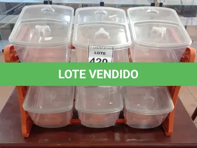 LOTE 420 - 01 ORGANIZADOR DE RAÇÃO COM 06 COMPARTIMENTOS. (NO ESTADO) ATENÇÃO! FAZER A VISITAÇÃO ANTES DE ARREMATAR, NÃO SABEMOS SE FUNCIONA, LEILÃO NÃO TEM GARANTIA E NEM DEVOLUÇÃO, SUJEITO A POSSÍVEIS AVARIAS VISÍVEIS/OCULTAS E/OU AUSÊNCIA DE COMPONENTES.