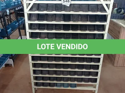LOTE 548 - 01 EXPOSITOR COM GAVETAS PARA PARAFUSOS. (NO ESTADO) ATENÇÃO! FAZER A VISITAÇÃO ANTES DE ARREMATAR, NÃO SABEMOS SE FUNCIONA, LEILÃO NÃO TEM GARANTIA E NEM DEVOLUÇÃO, SUJEITO A POSSÍVEIS AVARIAS VISÍVEIS/OCULTAS E/OU AUSÊNCIA DE COMPONENTES.