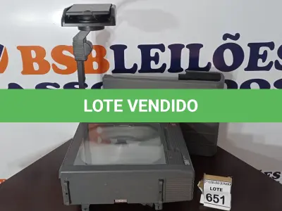 LOTE 651 - 01 RETROPROJETOR MARCA 3N MODELO 9700.  (NO ESTADO) ATENÇÃO! FAZER A VISITAÇÃO ANTES DE ARREMATAR, NÃO SABEMOS SE FUNCIONA, LEILÃO NÃO TEM GARANTIA E NEM DEVOLUÇÃO, SUJEITO A POSSÍVEIS AVARIAS VISÍVEIS/OCULTAS E/OU AUSÊNCIA DE COMPONENTES.