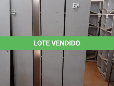 LOTE 374 - 01 ARMÁRIO ALTO 02 PORTAS E 04 COMPARTIMENTOS. (NO ESTADO) ATENÇÃO! FAZER A VISITAÇÃO ANTES DE ARREMATAR, NÃO SABEMOS SE FUNCIONA, LEILÃO NÃO TEM GARANTIA E NEM DEVOLUÇÃO, SUJEITO A POSSÍVEIS AVARIAS VISÍVEIS/OCULTAS E/OU AUSÊNCIA DE COMPONENTES.