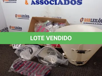 LOTE 412 - 01 LOTE COM VÁRIAS ROUPAS PARA CACHORROS E 03 FOCINHEIRAS TAMANHOS DIVERSOS. (NO ESTADO) ATENÇÃO! FAZER A VISITAÇÃO ANTES DE ARREMATAR, NÃO SABEMOS SE FUNCIONA, LEILÃO NÃO TEM GARANTIA E NEM DEVOLUÇÃO, SUJEITO A POSSÍVEIS AVARIAS VISÍVEIS/OCULTAS E/OU AUSÊNCIA DE COMPONENTES.