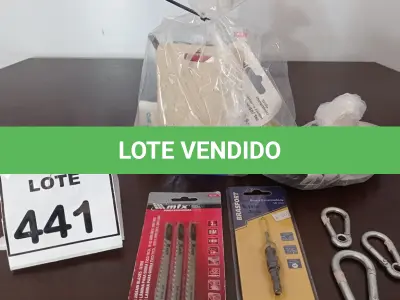 LOTE 441 - 01 LOTE COM DIVERSOS ITENS PARA FURADEIRAS, CORTADORES DE PISO, MOSQUETAS E MATERIAIS DIVERSOS. (NO ESTADO) ATENÇÃO! FAZER A VISITAÇÃO ANTES DE ARREMATAR, NÃO SABEMOS SE FUNCIONA, LEILÃO NÃO TEM GARANTIA E NEM DEVOLUÇÃO, SUJEITO A POSSÍVEIS AVARIAS VISÍVEIS/OCULTAS E/OU AUSÊNCIA DE COMPONENTES.
