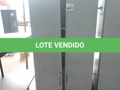 LOTE 401 - 01 ARMÁRIO ALTO COM 04 PORTAS 01 COMPARTIMENTO. (NO ESTADO) ATENÇÃO! FAZER A VISITAÇÃO ANTES DE ARREMATAR, NÃO SABEMOS SE FUNCIONA, LEILÃO NÃO TEM GARANTIA E NEM DEVOLUÇÃO, SUJEITO A POSSÍVEIS AVARIAS VISÍVEIS/OCULTAS E/OU AUSÊNCIA DE COMPONENTES.
