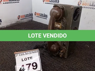 LOTE 479 - 01 TELEFONE ANTIGO. (NO ESTADO) ATENÇÃO! FAZER A VISITAÇÃO ANTES DE ARREMATAR, NÃO SABEMOS SE FUNCIONA, LEILÃO NÃO TEM GARANTIA E NEM DEVOLUÇÃO, SUJEITO A POSSÍVEIS AVARIAS VISÍVEIS/OCULTAS E/OU AUSÊNCIA DE COMPONENTES.