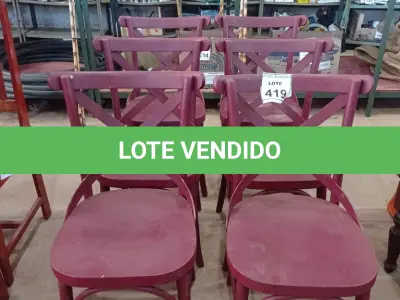 LOTE 419 - 06 CADEIRAS CATARINE EM MADEIRA. (NO ESTADO) ATENÇÃO! FAZER A VISITAÇÃO ANTES DE ARREMATAR, NÃO SABEMOS SE FUNCIONA, LEILÃO NÃO TEM GARANTIA E NEM DEVOLUÇÃO, SUJEITO A POSSÍVEIS AVARIAS VISÍVEIS/OCULTAS E/OU AUSÊNCIA DE COMPONENTES.