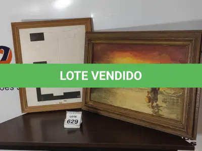 LOTE 629 - 02 QUADROS EMOLDURADOS.  (NO ESTADO) ATENÇÃO! FAZER A VISITAÇÃO ANTES DE ARREMATAR, NÃO SABEMOS SE FUNCIONA, LEILÃO NÃO TEM GARANTIA E NEM DEVOLUÇÃO, SUJEITO A POSSÍVEIS AVARIAS VISÍVEIS/OCULTAS E/OU AUSÊNCIA DE COMPONENTES.