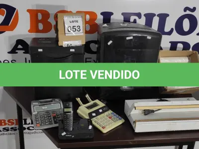 LOTE 053 - 02 FRAGMENTADORAS DE PAPEL, 02 CALCULADORAS, 01 SELADORA, 01 APARELHO DE TELEFONE SEM FIO E VÁRIAS QUANTIDADES DE ROLO DE PAPEL. (NO ESTADO) ATENÇÃO! FAZER A VISITAÇÃO ANTES DE ARREMATAR, NÃO SABEMOS SE FUNCIONA, LEILÃO NÃO TEM GARANTIA E NEM DEVOLUÇÃO, SUJEITO A POSSÍVEIS AVARIAS VISÍVEIS/OCULTAS E/OU AUSÊNCIA DE COMPONENTES.
