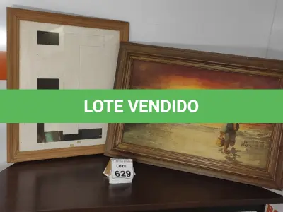 LOTE 629 - 02 QUADROS EMOLDURADOS.  (NO ESTADO) ATENÇÃO! FAZER A VISITAÇÃO ANTES DE ARREMATAR, NÃO SABEMOS SE FUNCIONA, LEILÃO NÃO TEM GARANTIA E NEM DEVOLUÇÃO, SUJEITO A POSSÍVEIS AVARIAS VISÍVEIS/OCULTAS E/OU AUSÊNCIA DE COMPONENTES.