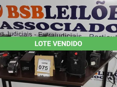 LOTE 075 - 03 TRANSFORMADORES E 10 ESTABILIZADORES. (NO ESTADO) ATENÇÃO! FAZER A VISITAÇÃO ANTES DE ARREMATAR, NÃO SABEMOS SE FUNCIONA, LEILÃO NÃO TEM GARANTIA E NEM DEVOLUÇÃO, SUJEITO A POSSÍVEIS AVARIAS VISÍVEIS/OCULTAS E/OU AUSÊNCIA DE COMPONENTES.