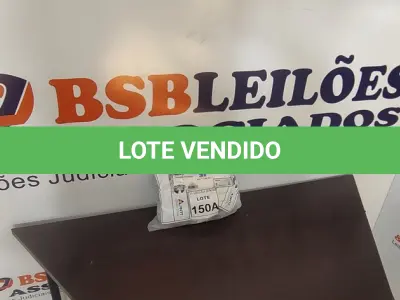 LOTE 150 - 30 MÁSCARAS 3M 9320+BR. (NOVAS) (NO ESTADO) ATENÇÃO! FAZER A VISITAÇÃO ANTES DE ARREMATAR, NÃO SABEMOS SE FUNCIONA, LEILÃO NÃO TEM GARANTIA E NEM DEVOLUÇÃO, SUJEITO A POSSÍVEIS AVARIAS VISÍVEIS/OCULTAS E/OU AUSÊNCIA DE COMPONENTES.