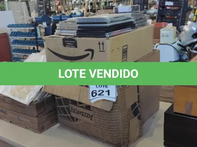 LOTE 621 - 01 LOTE COM GRANDE QUANTIDADE DE DISCOS DE VINIL, CD E DVD.  (NO ESTADO) ATENÇÃO! FAZER A VISITAÇÃO ANTES DE ARREMATAR, NÃO SABEMOS SE FUNCIONA, LEILÃO NÃO TEM GARANTIA E NEM DEVOLUÇÃO, SUJEITO A POSSÍVEIS AVARIAS VISÍVEIS/OCULTAS E/OU AUSÊNCIA DE COMPONENTES.