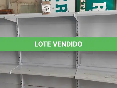 LOTE 554 - 01 GÔNDOLA EXPOSITORA DUPLA DE 7,30 X 1,60. (NO ESTADO) ATENÇÃO! FAZER A VISITAÇÃO ANTES DE ARREMATAR, NÃO SABEMOS SE FUNCIONA, LEILÃO NÃO TEM GARANTIA E NEM DEVOLUÇÃO, SUJEITO A POSSÍVEIS AVARIAS VISÍVEIS/OCULTAS E/OU AUSÊNCIA DE COMPONENTES.