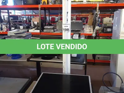 LOTE 198 - 01 BALANÇA DIGITAL MÁXIMO 300KG MARCA WELMY. (NO ESTADO) ATENÇÃO! FAZER A VISITAÇÃO ANTES DE ARREMATAR, NÃO SABEMOS SE FUNCIONA. LEILÃO NÃO TEM GARANTIA E NEM DEVOLUÇÃO, SUJEITO A POSSÍVEIS AVARIAS VISÍVEIS/OCULTAS E/OU AUSÊNCIA DE COMPONENTES.