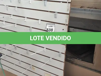 LOTE 538 -  01 PAINEL CANALETADO COM GANCHOS DE 1,38 X 1,44. (NO ESTADO) ATENÇÃO! FAZER A VISITAÇÃO ANTES DE ARREMATAR, NÃO SABEMOS SE FUNCIONA, LEILÃO NÃO TEM GARANTIA E NEM DEVOLUÇÃO, SUJEITO A POSSÍVEIS AVARIAS VISÍVEIS/OCULTAS E/OU AUSÊNCIA DE COMPONENTES.