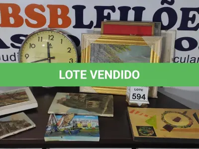 LOTE 594 - 01 LOTE COM QUADROS DE TAMANHOS DIVERSOS 01 RELÓGIO DE PAREDE.  (NO ESTADO) ATENÇÃO! FAZER A VISITAÇÃO ANTES DE ARREMATAR, NÃO SABEMOS SE FUNCIONA, LEILÃO NÃO TEM GARANTIA E NEM DEVOLUÇÃO, SUJEITO A POSSÍVEIS AVARIAS VISÍVEIS/OCULTAS E/OU AUSÊNCIA DE COMPONENTES.