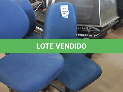 LOTE 533 - 04 CADEIRAS GIRADORAS PARA ESCRITÓRIO SENDO 01 CADEIRA CAIXA. (NO ESTADO) ATENÇÃO! FAZER A VISITAÇÃO ANTES DE ARREMATAR, NÃO SABEMOS SE FUNCIONA, LEILÃO NÃO TEM GARANTIA E NEM DEVOLUÇÃO, SUJEITO A POSSÍVEIS AVARIAS VISÍVEIS/OCULTAS E/OU AUSÊNCIA DE COMPONENTES.