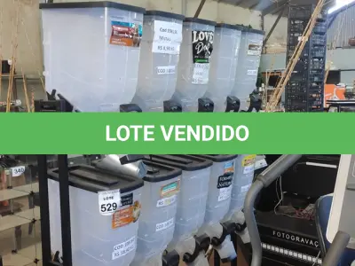 LOTE 529 - 01 DISPENSER PARA RAÇÃO A GRANEL COM 10 DIVISÕES. (NO ESTADO) ATENÇÃO! FAZER A VISITAÇÃO ANTES DE ARREMATAR, NÃO SABEMOS SE FUNCIONA, LEILÃO NÃO TEM GARANTIA E NEM DEVOLUÇÃO, SUJEITO A POSSÍVEIS AVARIAS VISÍVEIS/OCULTAS E/OU AUSÊNCIA DE COMPONENTES.
