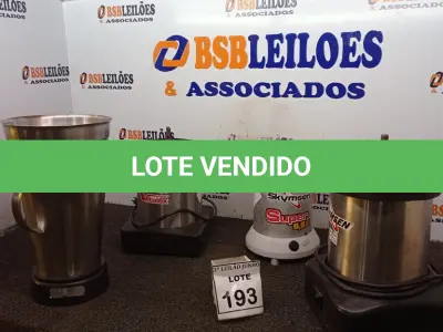 LOTE 193 - 03 BASES DE LIQUIDIFICADOR INDUSTRIAL E 01 COPO AVULSO. (NO ESTADO) ATENÇÃO! FAZER A VISITAÇÃO ANTES DE ARREMATAR, NÃO SABEMOS SE FUNCIONA, LEILÃO NÃO TEM GARANTIA E NEM DEVOLUÇÃO, SUJEITO A POSSÍVEIS AVARIAS VISÍVEIS/OCULTAS E/OU AUSÊNCIA DE COMPONENTES.