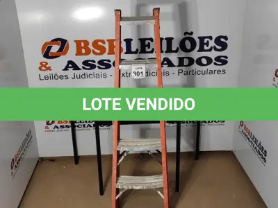 LOTE 301 - 01 ESCADA. (NO ESTADO) ATENÇÃO! FAZER A VISITAÇÃO ANTES DE ARREMATAR, NÃO SABEMOS SE FUNCIONA, LEILÃO NÃO TEM GARANTIA E NEM DEVOLUÇÃO, SUJEITO A POSSÍVEIS AVARIAS VISÍVEIS/OCULTAS E/OU AUSÊNCIA DE COMPONENTES.