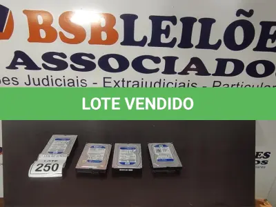 LOTE 250 - 04 HD DE 500GB PARA PC. (NO ESTADO) ATENÇÃO! FAZER A VISITAÇÃO ANTES DE ARREMATAR, NÃO SABEMOS SE FUNCIONA, LEILÃO NÃO TEM GARANTIA E NEM DEVOLUÇÃO, SUJEITO A POSSÍVEIS AVARIAS VISÍVEIS/OCULTAS E/OU AUSÊNCIA DE COMPONENTES.