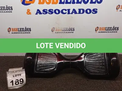 LOTE 189 - 01 HOVERBOARD NA COR PRETA. (NO ESTADO) ATENÇÃO! FAZER A VISITAÇÃO ANTES DE ARREMATAR, NÃO SABEMOS SE FUNCIONA, LEILÃO NÃO TEM GARANTIA E NEM DEVOLUÇÃO, SUJEITO A POSSÍVEIS AVARIAS VISÍVEIS/OCULTAS E/OU AUSÊNCIA DE COMPONENTES.