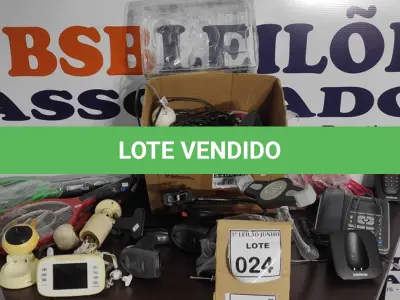 LOTE 024 - 04 RAQUETES ELÉTRICAS, 01 APARELHO DE TELEFONE E ELETRÔNICOS DIVERSOS. (NO ESTADO) ATENÇÃO! FAZER A VISITAÇÃO ANTES DE ARREMATAR, NÃO SABEMOS SE FUNCIONA, LEILÃO NÃO TEM GARANTIA E NEM DEVOLUÇÃO, SUJEITO A POSSÍVEIS AVARIAS VISÍVEIS/OCULTAS E/OU AUSÊNCIA DE COMPONENTES.