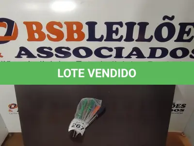LOTE 267 - 10 CHAVES MODELOS FENDA E PHILIPS TAMANHOS DIVERSOS. (NO ESTADO) ATENÇÃO! FAZER A VISITAÇÃO ANTES DE ARREMATAR, NÃO SABEMOS SE FUNCIONA, LEILÃO NÃO TEM GARANTIA E NEM DEVOLUÇÃO, SUJEITO A POSSÍVEIS AVARIAS VISÍVEIS/OCULTAS E/OU AUSÊNCIA DE COMPONENTES.