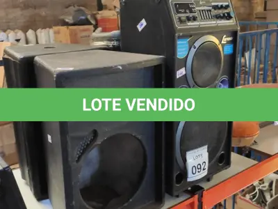 LOTE 092 - 04 CAIXAS E SOM MODELOS DIVERSOS. (NO ESTADO) ATENÇÃO! FAZER A VISITAÇÃO ANTES DE ARREMATAR, NÃO SABEMOS SE FUNCIONA, LEILÃO NÃO TEM GARANTIA E NEM DEVOLUÇÃO, SUJEITO A POSSÍVEIS AVARIAS VISÍVEIS/OCULTAS E/OU AUSÊNCIA DE COMPONENTES.