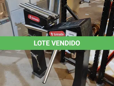 LOTE 334 - 02 CATRACAS DE PORTARIA. (NO ESTADO) ATENÇÃO! FAZER A VISITAÇÃO ANTES DE ARREMATAR, NÃO SABEMOS SE FUNCIONA, LEILÃO NÃO TEM GARANTIA E NEM DEVOLUÇÃO, SUJEITO A POSSÍVEIS AVARIAS VISÍVEIS/OCULTAS E/OU AUSÊNCIA DE COMPONENTES.