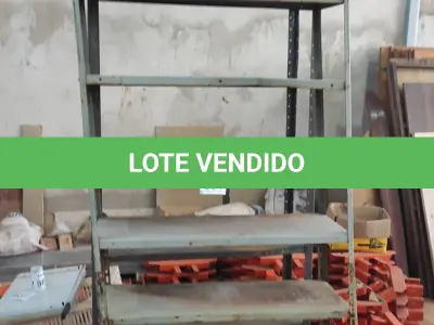 LOTE 631 - 01 ESTANTE DE AÇO COM 6 PRATELEIRAS E 01 ESTANTE DE AÇO COM 08 PRATELEIRAS. (NO ESTADO) ATENÇÃO! FAZER A VISITAÇÃO ANTES DE ARREMATAR, NÃO SABEMOS SE FUNCIONA, LEILÃO NÃO TEM GARANTIA E NEM DEVOLUÇÃO, SUJEITO A POSSÍVEIS AVARIAS VISÍVEIS/OCULTAS E/OU AUSÊNCIA DE COMPONENTES.