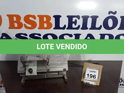 LOTE 196 - 01 FATIADOR DE FRIOS INOX ELÉTRICO MARCA BECCARO. (NO ESTADO) ATENÇÃO! FAZER A VISITAÇÃO ANTES DE ARREMATAR, NÃO SABEMOS SE FUNCIONA, LEILÃO NÃO TEM GARANTIA E NEM DEVOLUÇÃO, SUJEITO A POSSÍVEIS AVARIAS VISÍVEIS/OCULTAS E/OU AUSÊNCIA DE COMPONENTES.