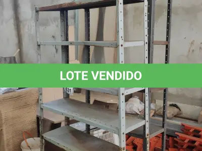 LOTE 631 - 01 ESTANTE DE AÇO COM 6 PRATELEIRAS E 01 ESTANTE DE AÇO COM 08 PRATELEIRAS. (NO ESTADO) ATENÇÃO! FAZER A VISITAÇÃO ANTES DE ARREMATAR, NÃO SABEMOS SE FUNCIONA, LEILÃO NÃO TEM GARANTIA E NEM DEVOLUÇÃO, SUJEITO A POSSÍVEIS AVARIAS VISÍVEIS/OCULTAS E/OU AUSÊNCIA DE COMPONENTES.