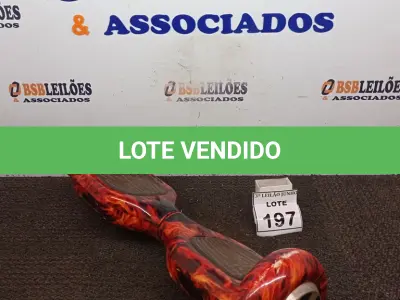 LOTE 197 - 01 HOVERBOARD NA COR VERMELHA. (NO ESTADO) ATENÇÃO! FAZER A VISITAÇÃO ANTES DE ARREMATAR, NÃO SABEMOS SE FUNCIONA, LEILÃO NÃO TEM GARANTIA E NEM DEVOLUÇÃO, SUJEITO A POSSÍVEIS AVARIAS VISÍVEIS/OCULTAS E/OU AUSÊNCIA DE COMPONENTES.