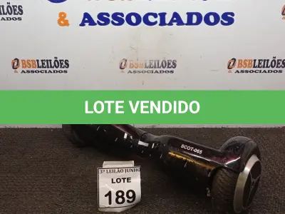 LOTE 189 - 01 HOVERBOARD NA COR PRETA. (NO ESTADO) ATENÇÃO! FAZER A VISITAÇÃO ANTES DE ARREMATAR, NÃO SABEMOS SE FUNCIONA, LEILÃO NÃO TEM GARANTIA E NEM DEVOLUÇÃO, SUJEITO A POSSÍVEIS AVARIAS VISÍVEIS/OCULTAS E/OU AUSÊNCIA DE COMPONENTES.