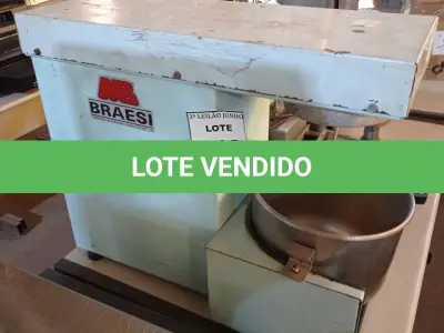LOTE 242 - 01 BATEDEIRA INDUSTRIAL BRAESI INCOMPLETA. (NO ESTADO) ATENÇÃO! FAZER A VISITAÇÃO ANTES DE ARREMATAR, NÃO SABEMOS SE FUNCIONA, LEILÃO NÃO TEM GARANTIA E NEM DEVOLUÇÃO, SUJEITO A POSSÍVEIS AVARIAS VISÍVEIS/OCULTAS E/OU AUSÊNCIA DE COMPONENTES.