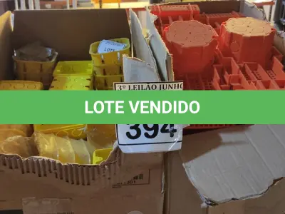 LOTE 394 - 01 LOTE COM GRANDE QUANTIDADE DE CAIXAS PARA TOMADAS. (NO ESTADO) ATENÇÃO! FAZER A VISITAÇÃO ANTES DE ARREMATAR, NÃO SABEMOS SE FUNCIONA. LEILÃO NÃO TEM GARANTIA E NEM DEVOLUÇÃO, SUJEITO A POSSÍVEIS AVARIAS VISÍVEIS/OCULTAS E/OU AUSÊNCIA DE COMPONENTES.