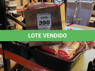 LOTE 390 - 01 LOTE COM PARAFUSOS PARA CAIXA ACOPLADA, MANGUEIRAS PARA MÁQUINA DE LAVAR, SIFÃO, LUVAS EMBORRACHADAS, MÁSCARAS DE PROTEÇÃO, 01 ESPELHO PEQUENO E SIFÕES DUPLOS. (NO ESTADO) ATENÇÃO! FAZER A VISITAÇÃO ANTES DE ARREMATAR, NÃO SABEMOS SE FUNCIONA. LEILÃO NÃO TEM GARANTIA E NEM DEVOLUÇÃO, SUJEITO A POSSÍVEIS AVARIAS VISÍVEIS/OCULTAS E/OU AUSÊNCIA DE COMPONENTES.
