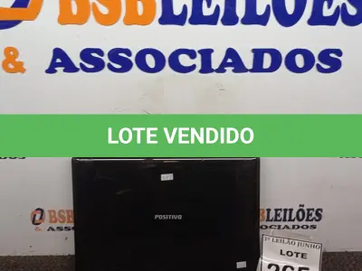 LOTE 265 - 01 NOTEBOOK MARCA POSITIVO. (NO ESTADO) ATENÇÃO! FAZER A VISITAÇÃO ANTES DE ARREMATAR, NÃO SABEMOS SE FUNCIONA, LEILÃO NÃO TEM GARANTIA E NEM DEVOLUÇÃO, SUJEITO A POSSÍVEIS AVARIAS VISÍVEIS/OCULTAS E/OU AUSÊNCIA DE COMPONENTES.